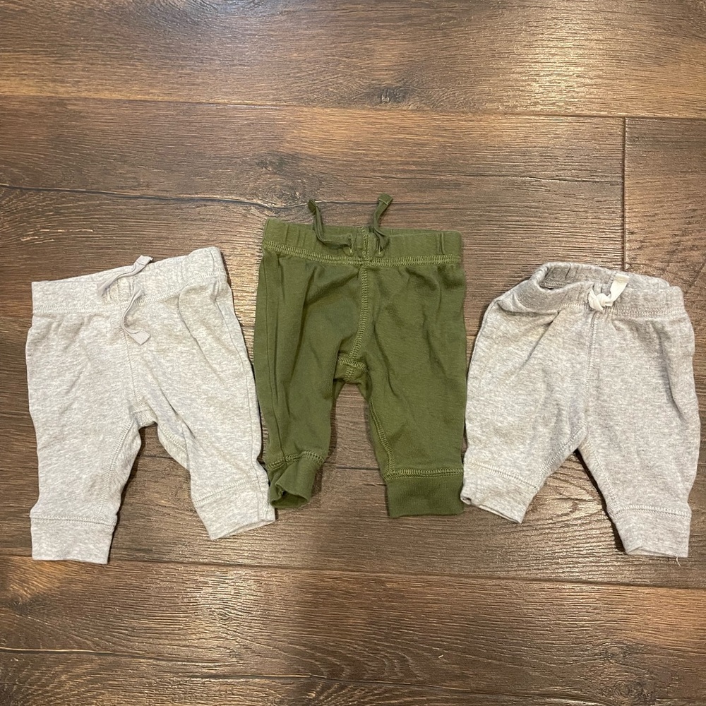 Bundle of 3 newborn pants